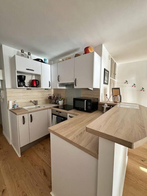Appartement Le Bellevue - Vieux Port à La Rochelle  Extérieur photo